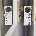 Hotel & Co