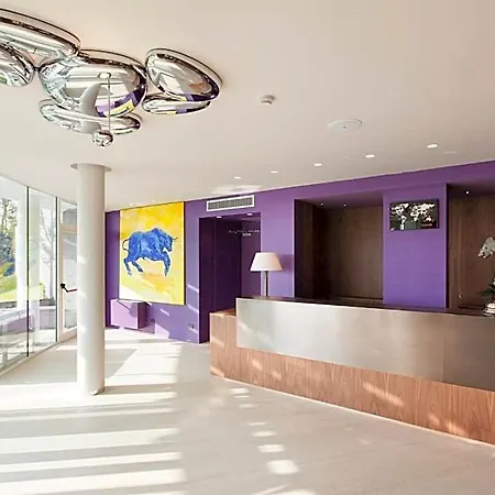 & Co Hotel 4*