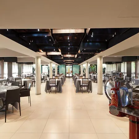& Co Hotel 4*