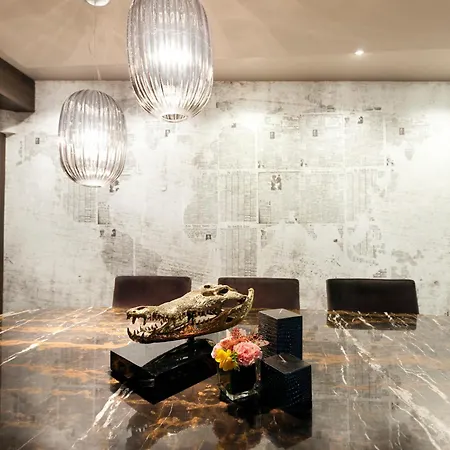& Co Ξενοδοχείο 4*