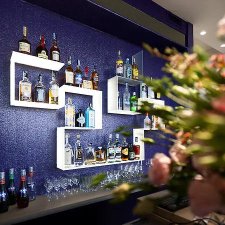 酒店 & Co